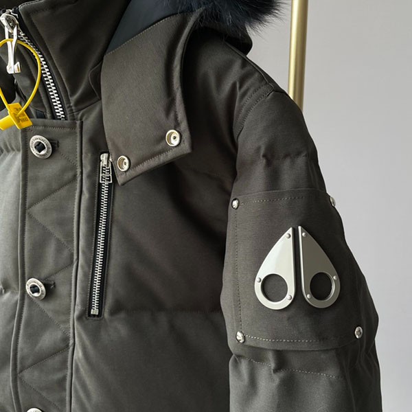 関税負担なし☆ムースナックルズ 3Q JACKET 偽物 ダウンジャケット moa32085